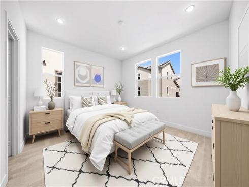 458 Lobata , Irvine, CA