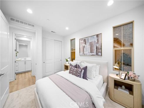 168  Somera  , Irvine, CA