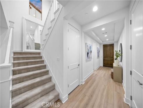 168  Somera  , Irvine, CA