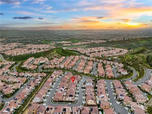 168  Somera  , Irvine, CA