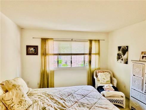 4 Camphor S , Irvine, CA