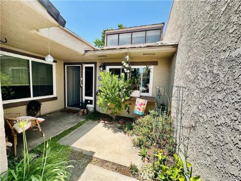 4 Camphor S , Irvine, CA