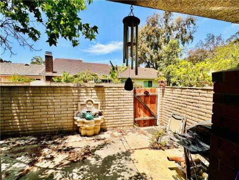 4  Camphor S  , Irvine, CA