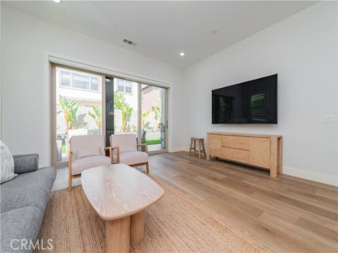 53 Lunar , Irvine, CA