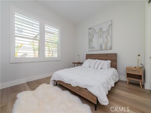 53 Lunar , Irvine, CA