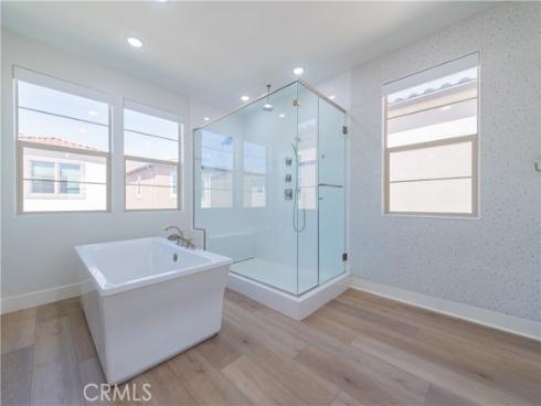 53 Lunar , Irvine, CA