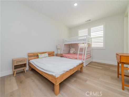 53 Lunar , Irvine, CA