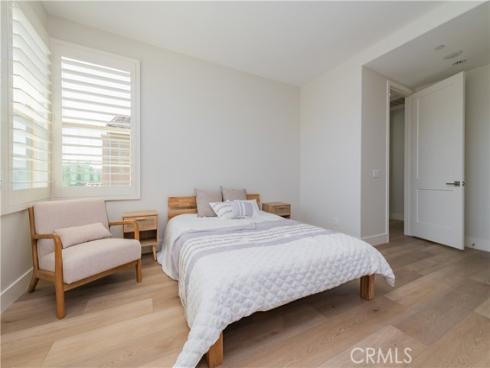 53 Lunar , Irvine, CA