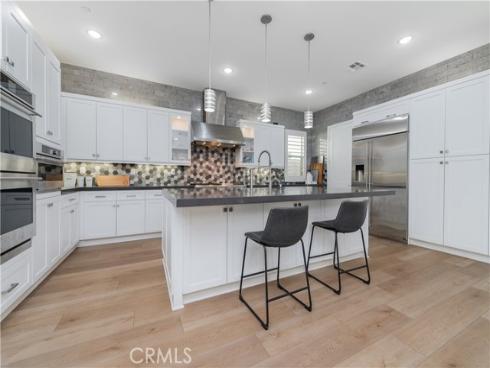 53 Lunar , Irvine, CA