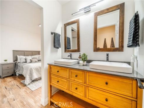 46 Echo 16 Run, Irvine, CA