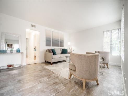 46 Echo 16 Run, Irvine, CA