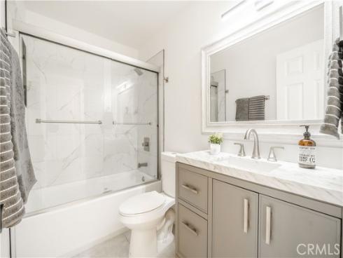 46 Echo 16 Run, Irvine, CA