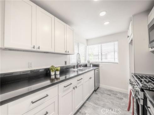 46 Echo 16 Run, Irvine, CA