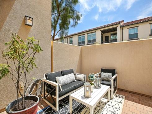 114 Desert Lotus , Irvine, CA