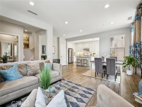 114 Desert Lotus , Irvine, CA