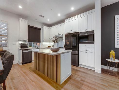 89 Kestrel , Irvine, CA