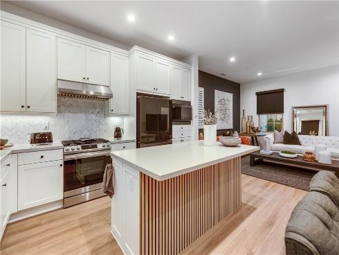 89 Kestrel , Irvine, CA