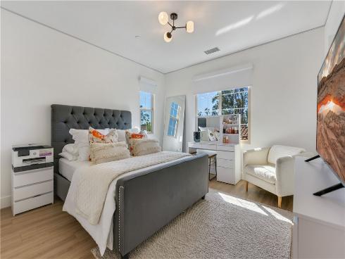 89 Kestrel , Irvine, CA