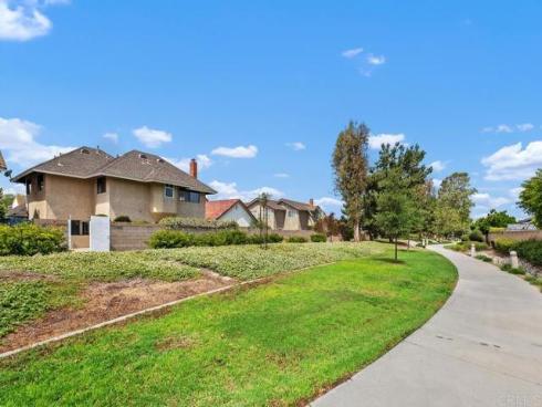 6 Cape Cod , Irvine, CA