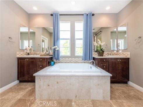 181 Compass , Irvine, CA