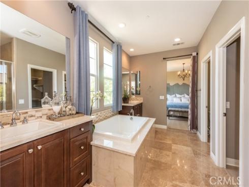 181 Compass , Irvine, CA