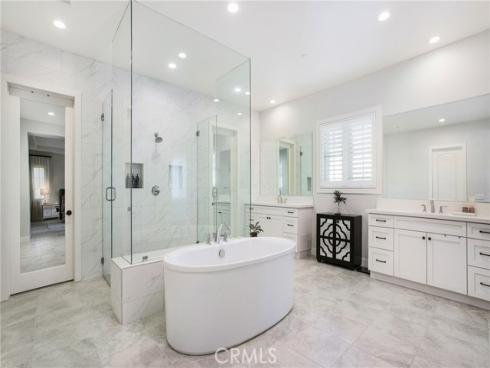 85  Spacial  , Irvine, CA