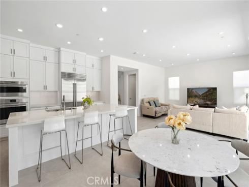 106 Bright Star , Irvine, CA