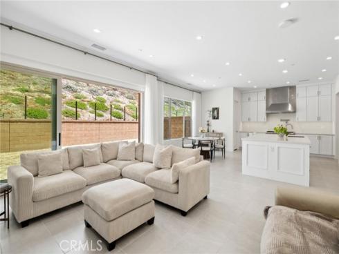 106 Bright Star , Irvine, CA