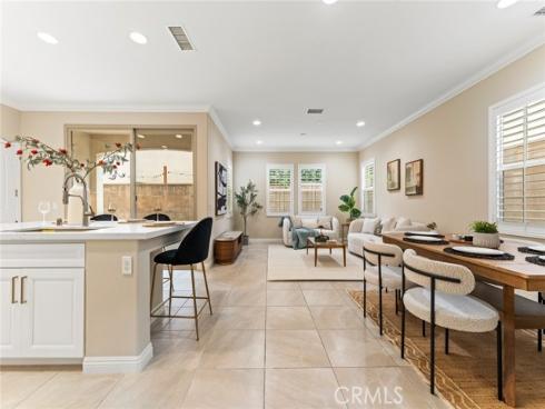 126 Yellow Pine , Irvine, CA