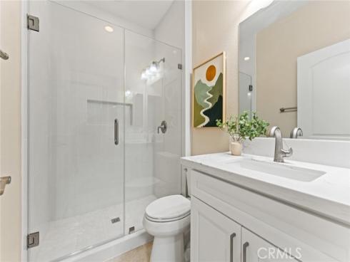 126 Yellow Pine , Irvine, CA