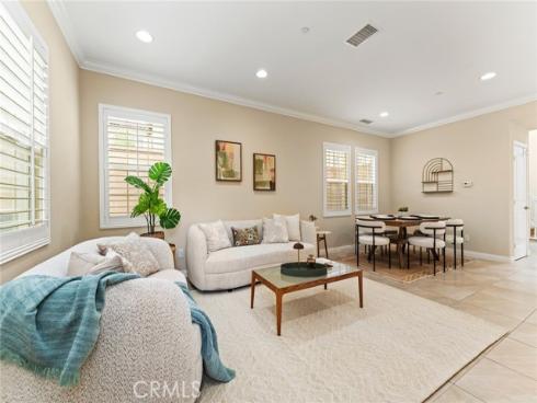 126 Yellow Pine , Irvine, CA