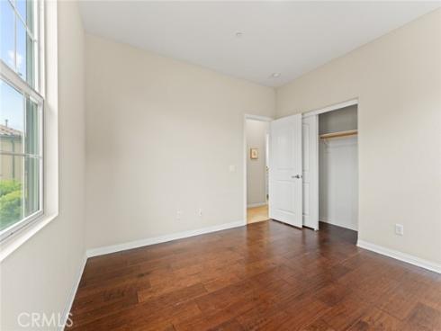 126 Yellow Pine , Irvine, CA