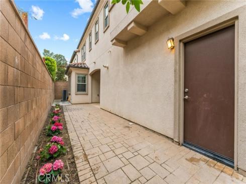 126 Yellow Pine , Irvine, CA