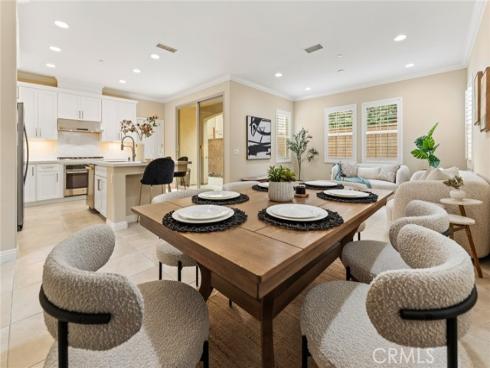 126 Yellow Pine , Irvine, CA