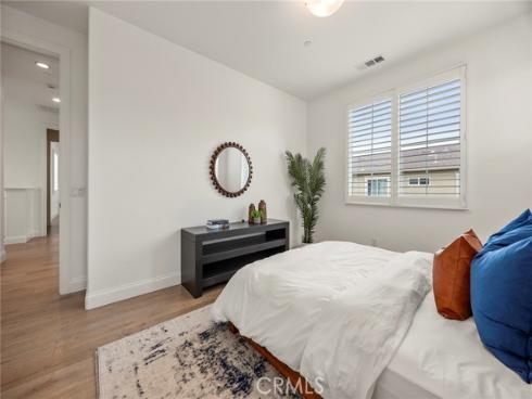 167 Loneflower , Irvine, CA