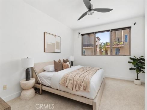 27 Delancy , Irvine, CA