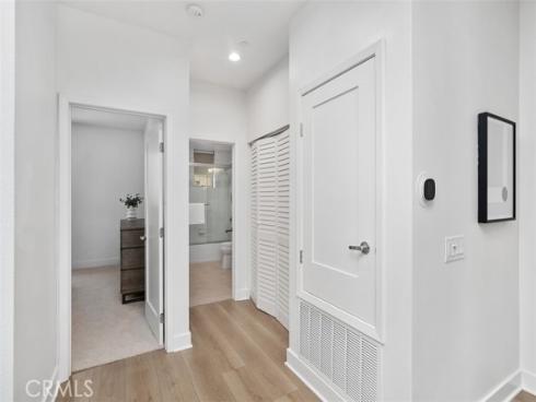 27 Delancy , Irvine, CA