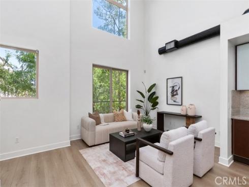 27 Delancy , Irvine, CA