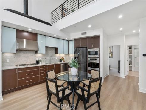 27 Delancy , Irvine, CA