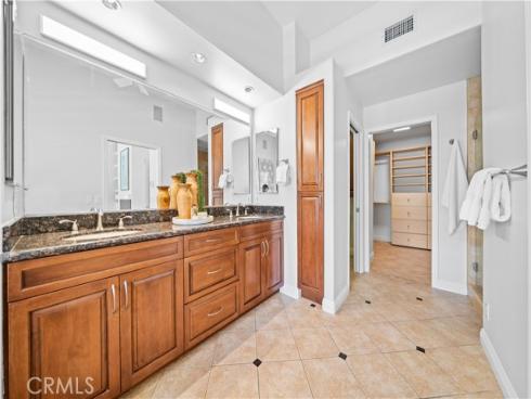 26 Lakefront 76 , Irvine, CA