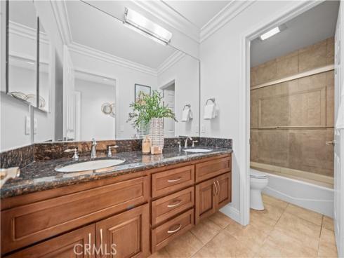 26 Lakefront 76 , Irvine, CA