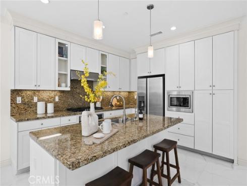 84 Plum Feather , Irvine, CA