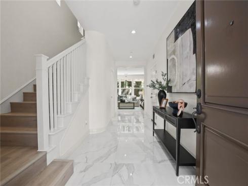 84 Plum Feather , Irvine, CA