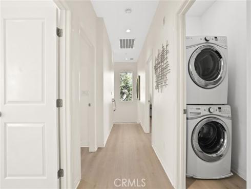 84 Plum Feather , Irvine, CA