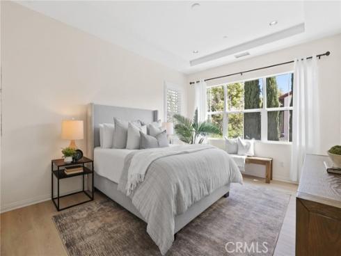 84 Plum Feather , Irvine, CA