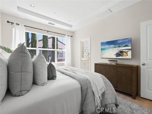 84 Plum Feather , Irvine, CA