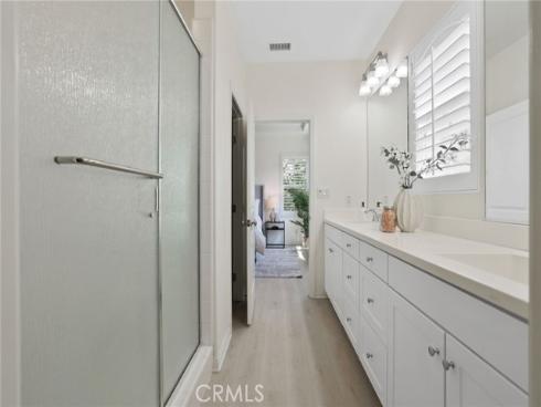 84 Plum Feather , Irvine, CA