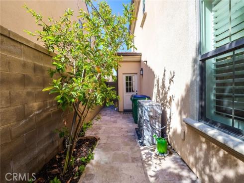 84 Plum Feather , Irvine, CA