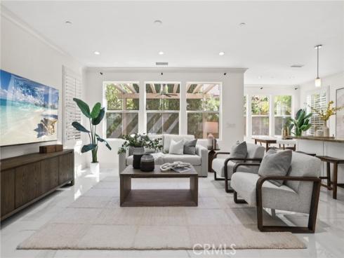 84 Plum Feather , Irvine, CA