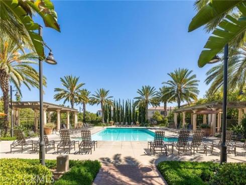 84 Plum Feather , Irvine, CA